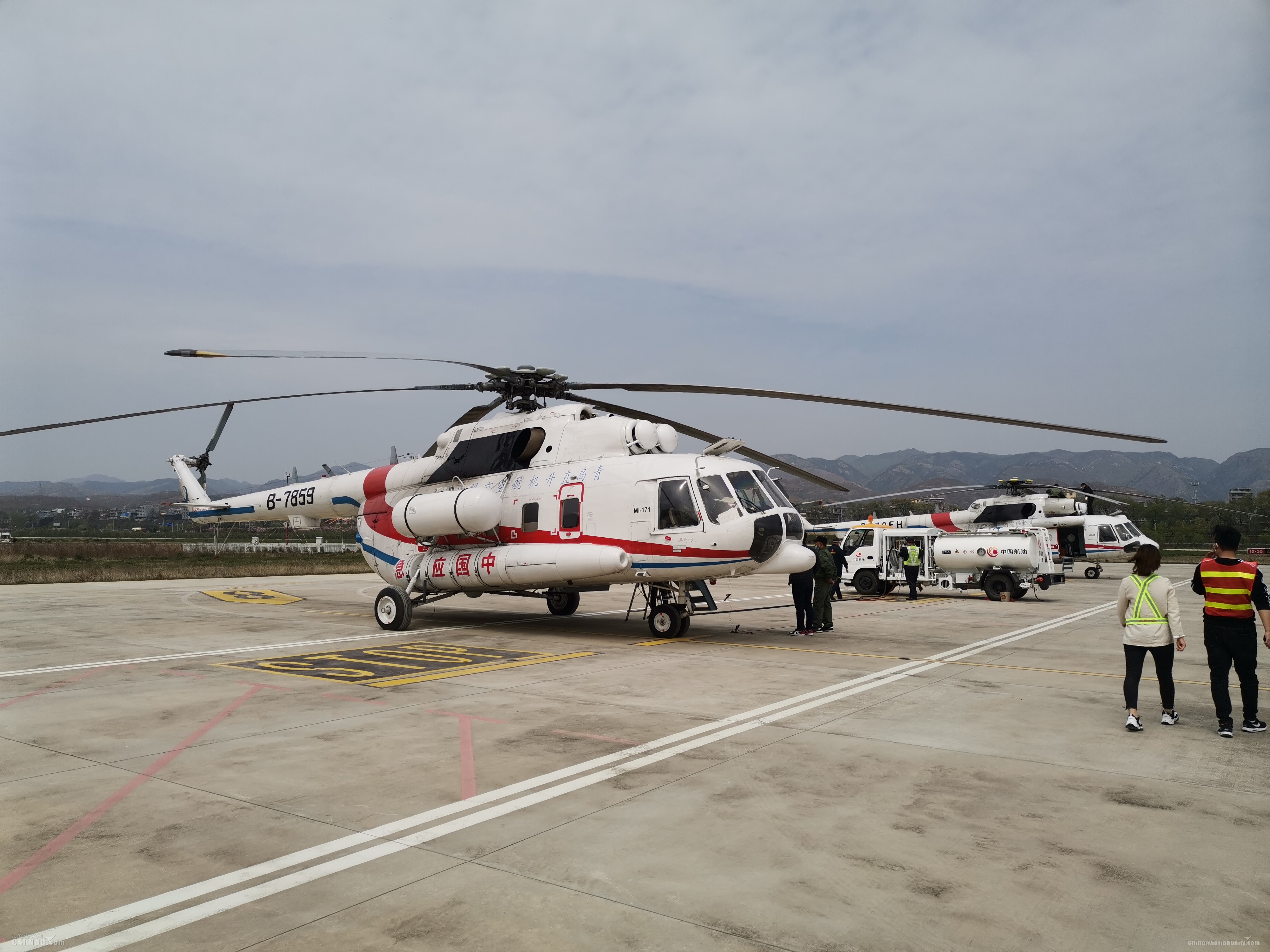 丹凤机场清明假期有序保障多家公司飞行 通用航空_aopa_中国航空器